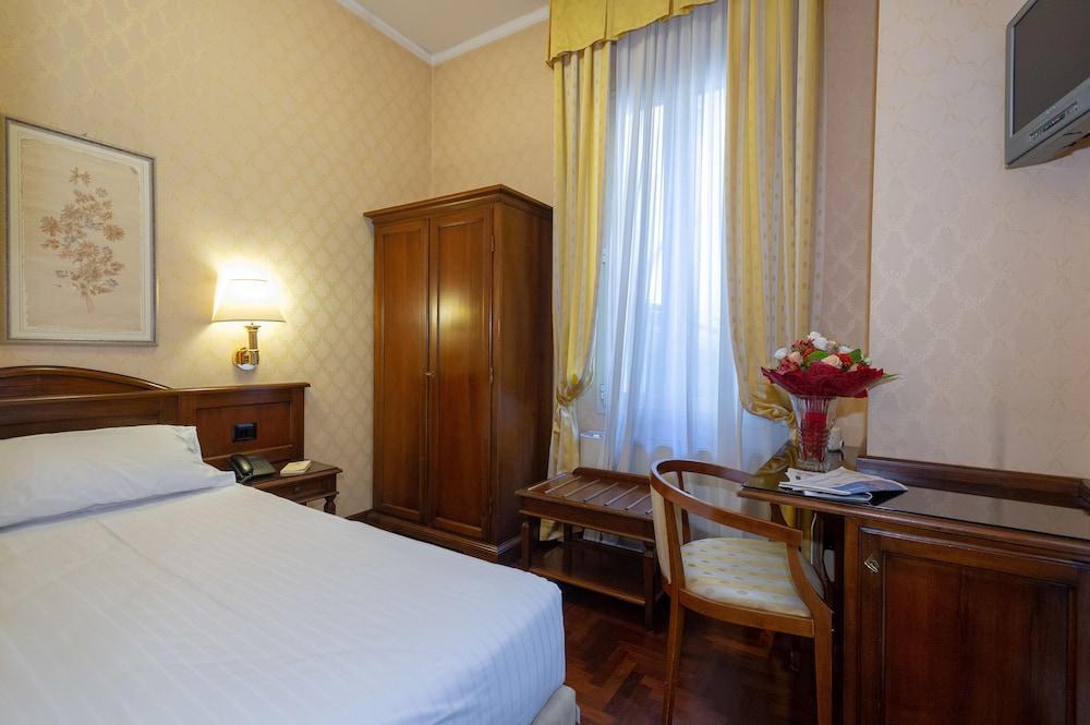 Hotel Boccaccio Florenţa Exterior foto