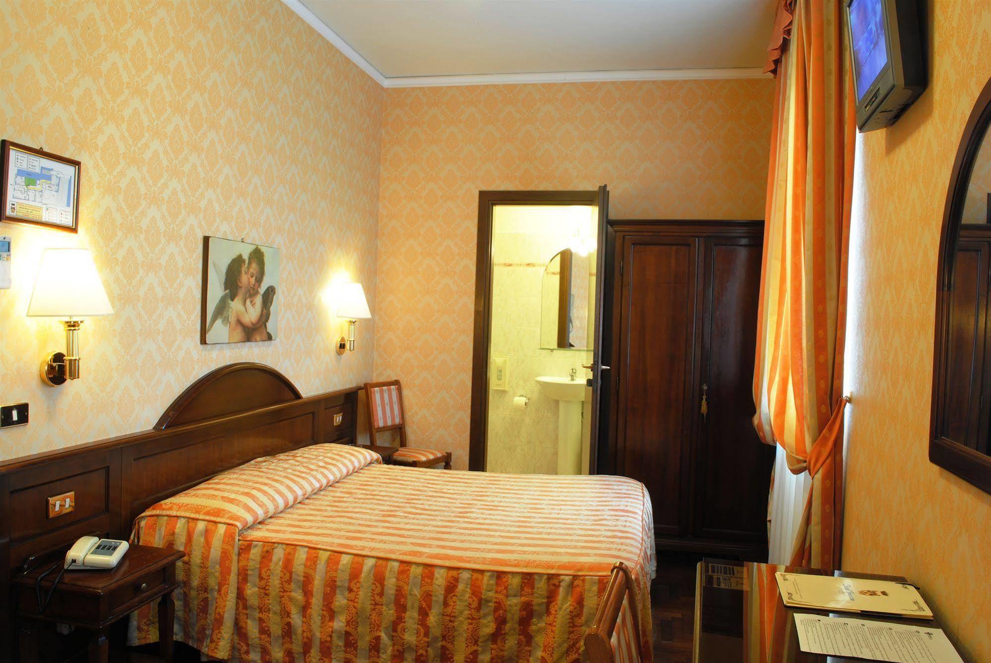 Hotel Boccaccio Florenţa Exterior foto