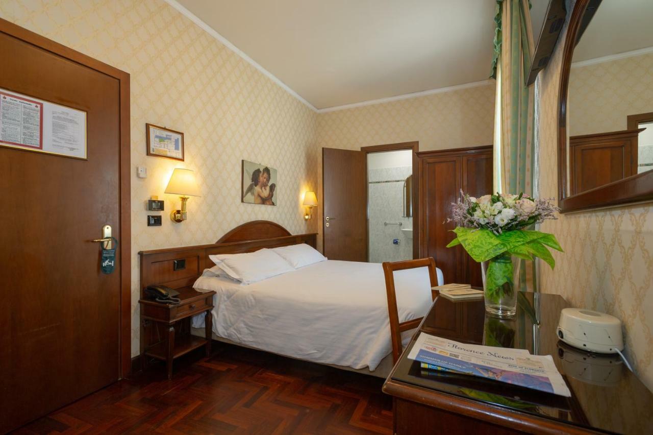 Hotel Boccaccio Florenţa Exterior foto